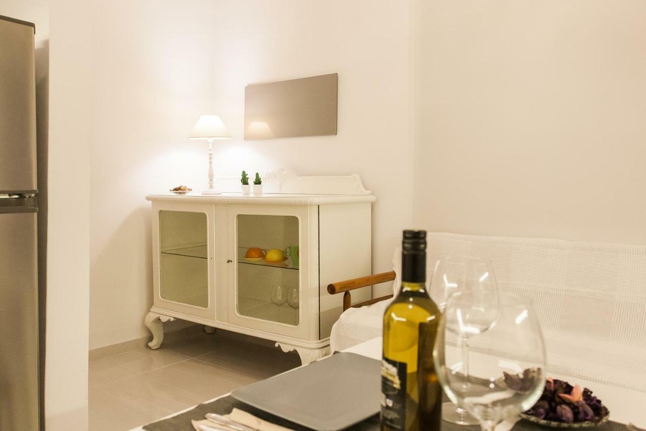 Classy And Stylish Private Apartment At Acropolis Museum Metro Station Athènes Extérieur photo